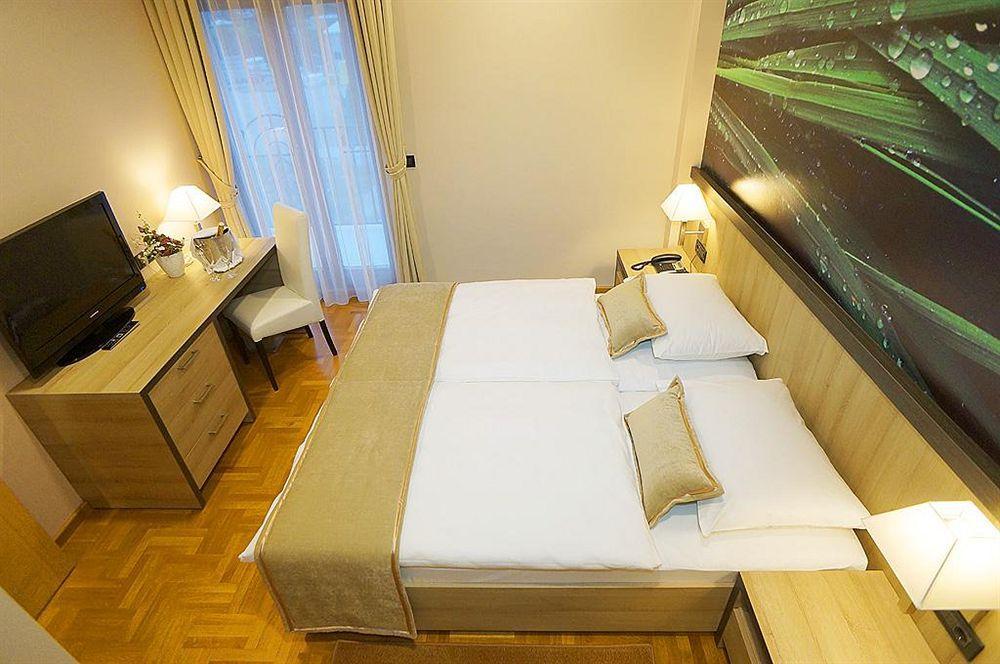 Hotel Calypso Zagreb Exterior foto